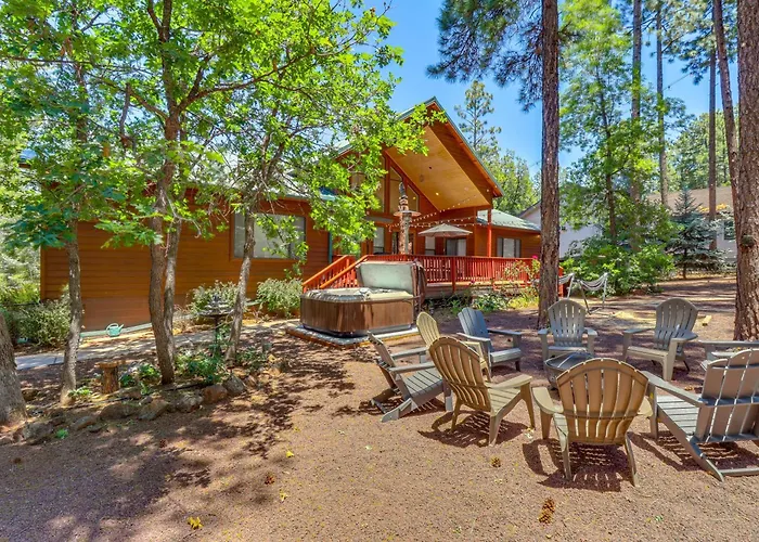 Hot Tub & Game Room: All-season * Pinetop-Lakeside